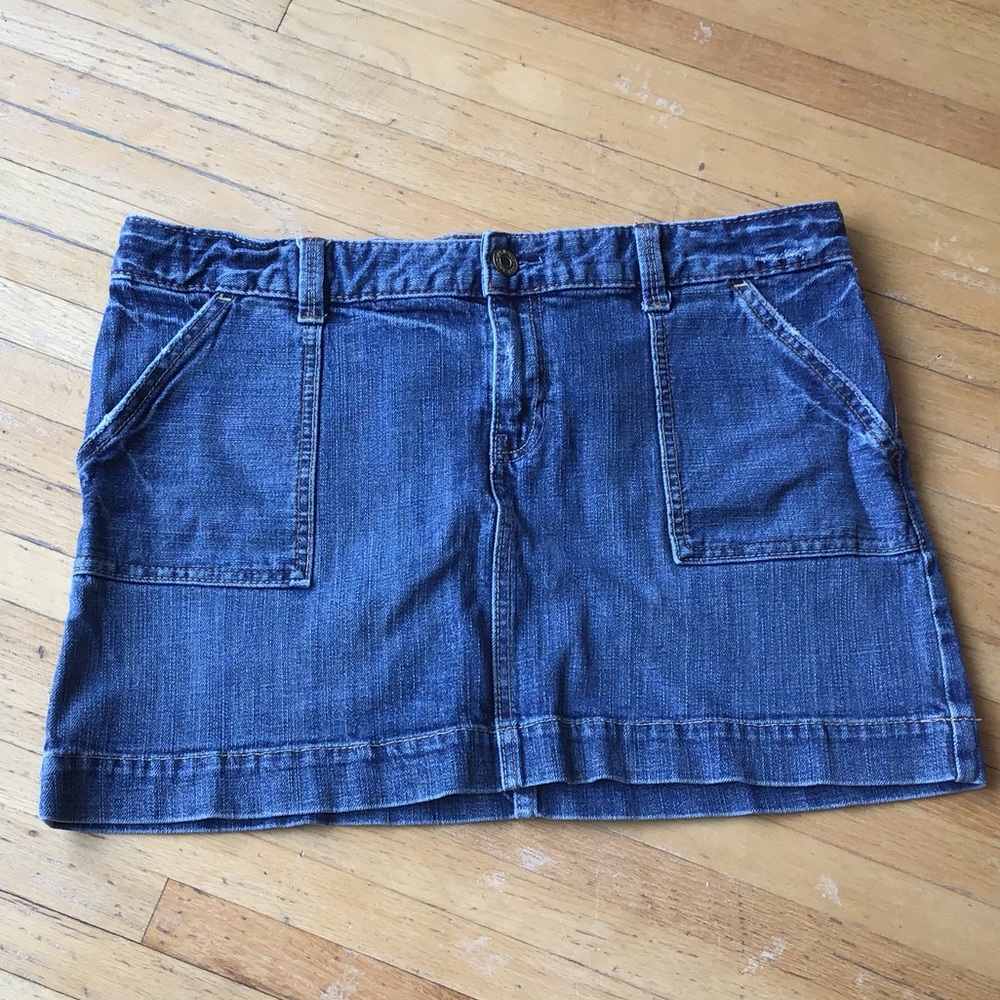 💥2/$20💥 GAP denim skirt, W35, comfy & cute, EUC